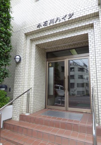 建物入口（提供資料・撮影時期未確認）