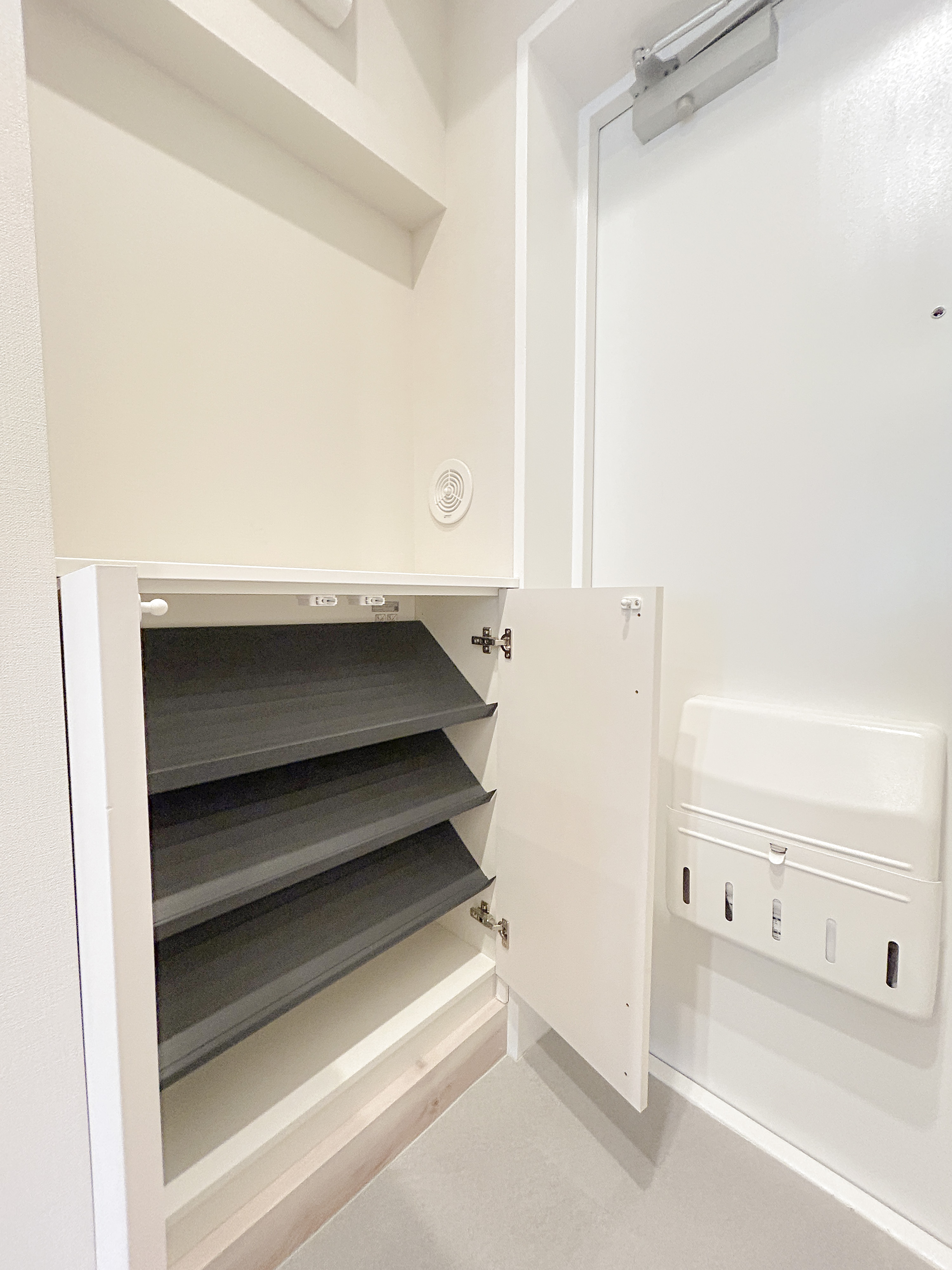 Pearl Mansion Takadanobaba 301 | 5-minute walk to two stations, southwest corner apartment — photo