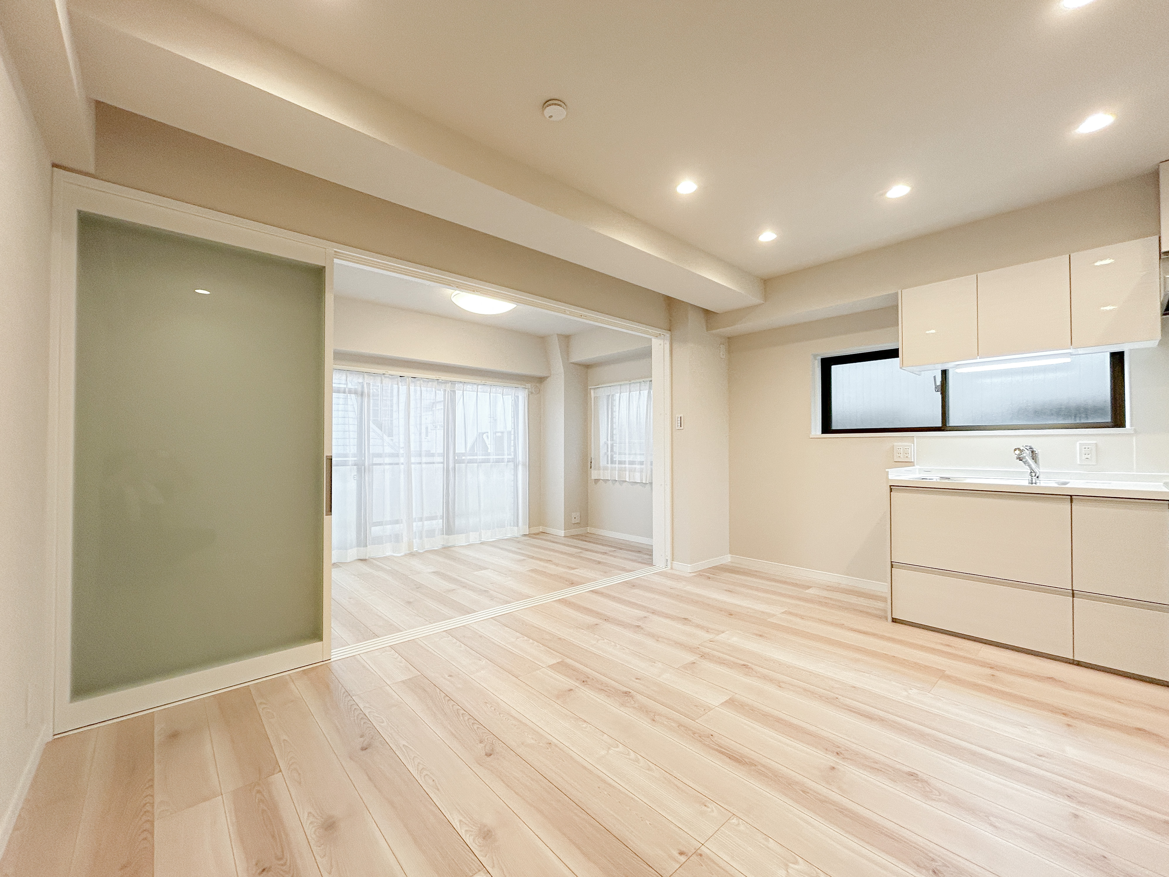 Pearl Mansion Takadanobaba 301 | 5-minute walk to two stations, southwest corner apartment — photo