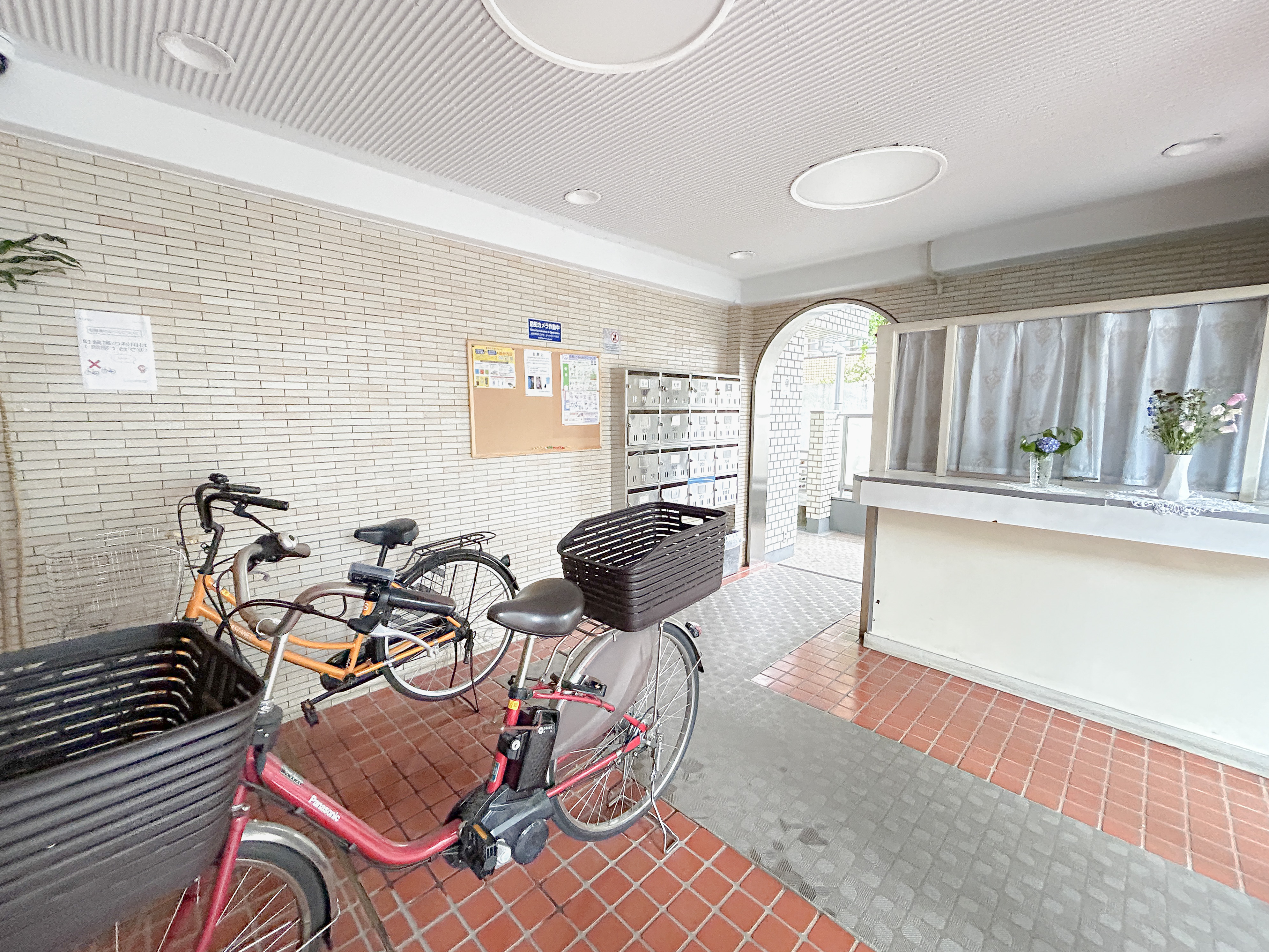 Pearl Mansion Takadanobaba 301 | 5-minute walk to two stations, southwest corner apartment — photo