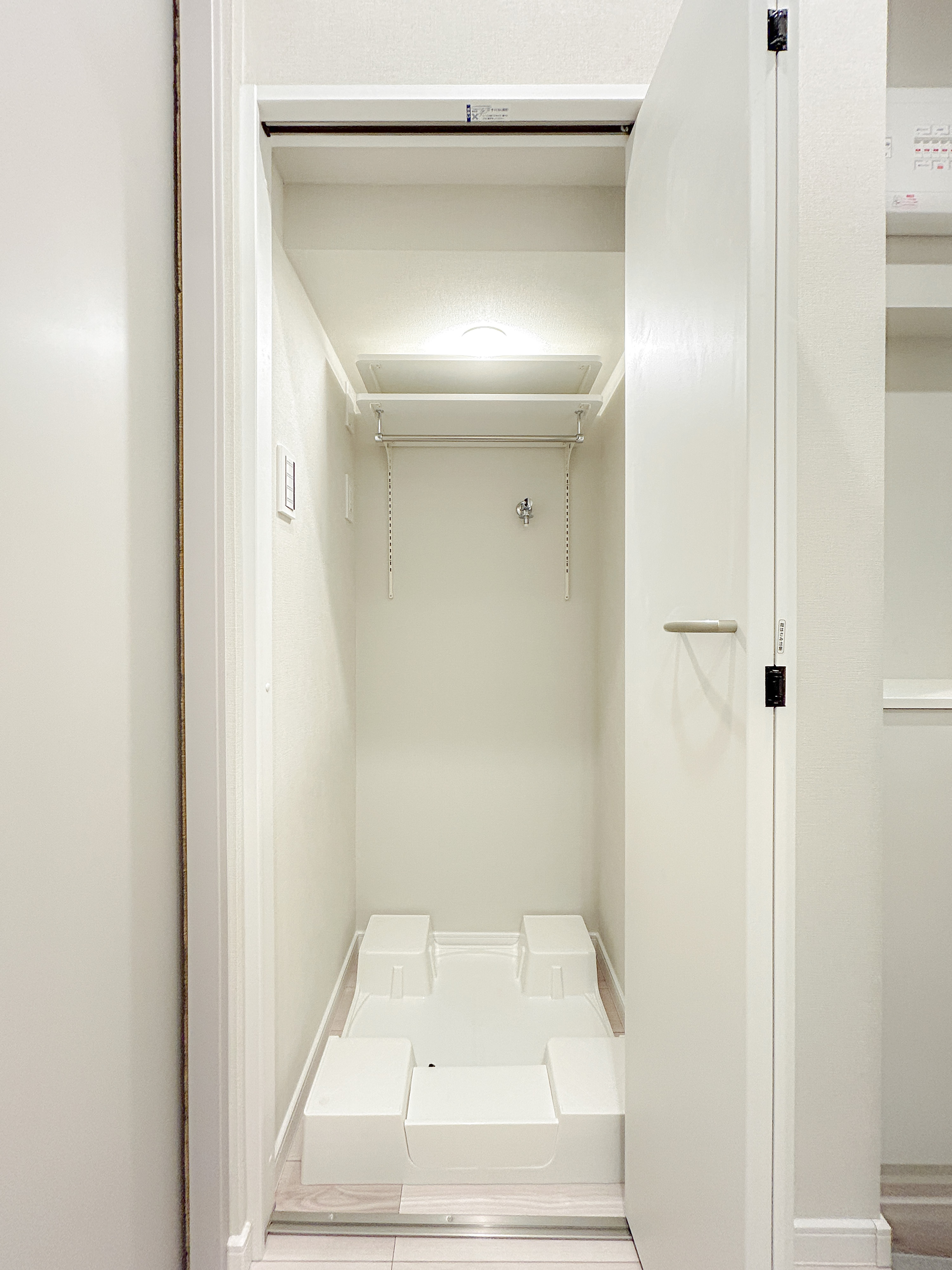 Pearl Mansion Takadanobaba 301 | 5-minute walk to two stations, southwest corner apartment — photo